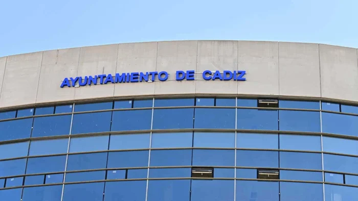 NUEVO MIRANDILLA: Plataforma exige al Ayuntamiento de Cádiz la rotulación oficial del estadio