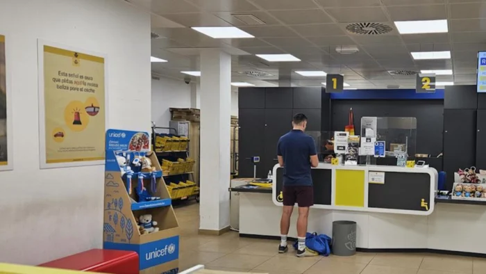 La oficina de Correos de Motril se suma a la regularización de inmigrantes que arranca el lunes