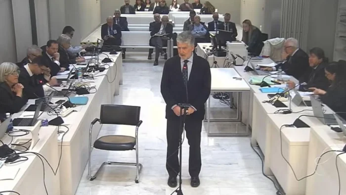 Cosidó declara desconocimiento sobre la Operación Kitchen a pesar de nombrar y condecorar a sus responsables