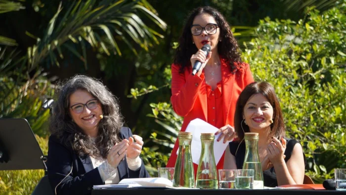 Mónica Oltra reaparece en Valencia y reafirma su compromiso político