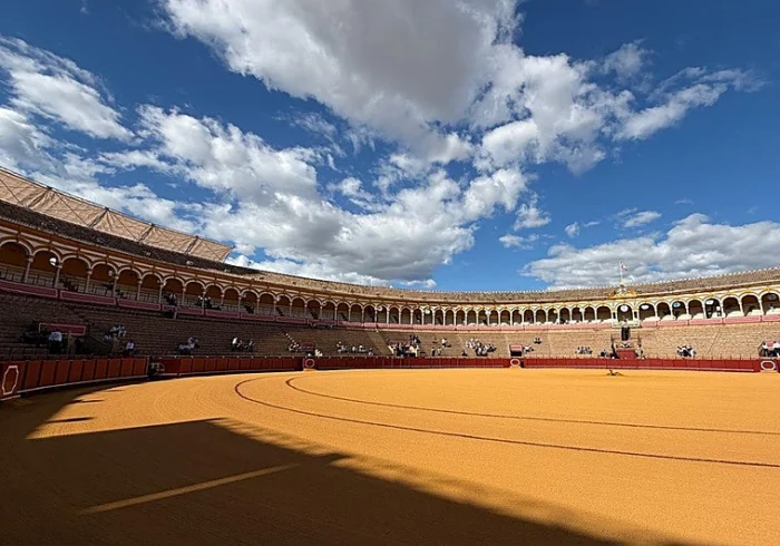 Nuevas Promesas del Toreo se Presentan en la Maestranza