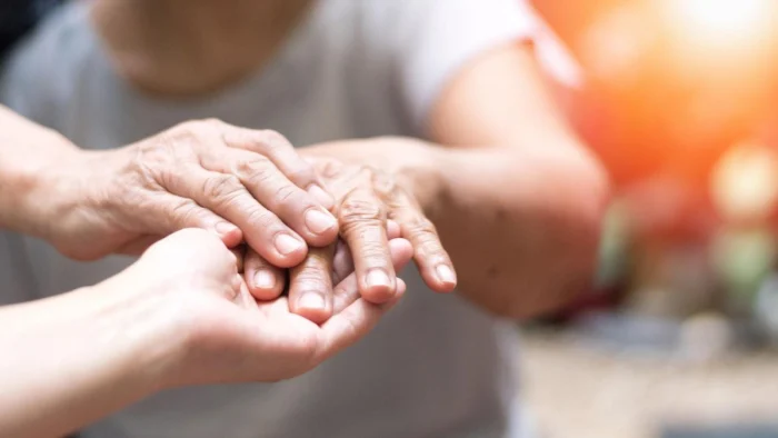 Los cambios en la microbiota intestinal podrían ayudar a identificar a personas con riesgo de párkinson