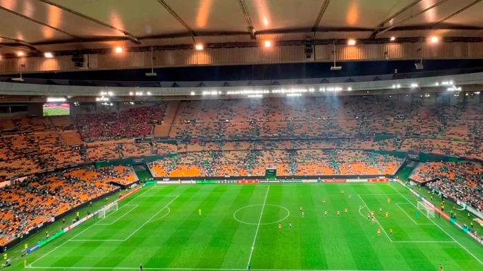 INSÓLITO DESALOJO EN LA CARTUJA DURANTE EL PARTIDO DEL BETIS