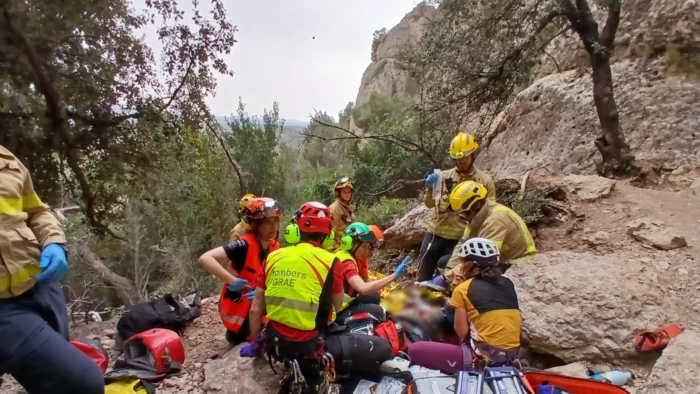 Doble tragedia en Montserrat: Fallece la escaladora herida en el desprendimiento