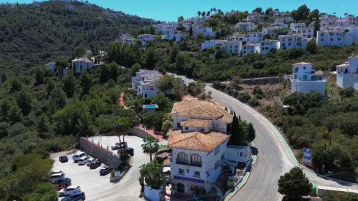 Cientos de vecinos en la Marina Alta sufren cortes de agua durante seis días
