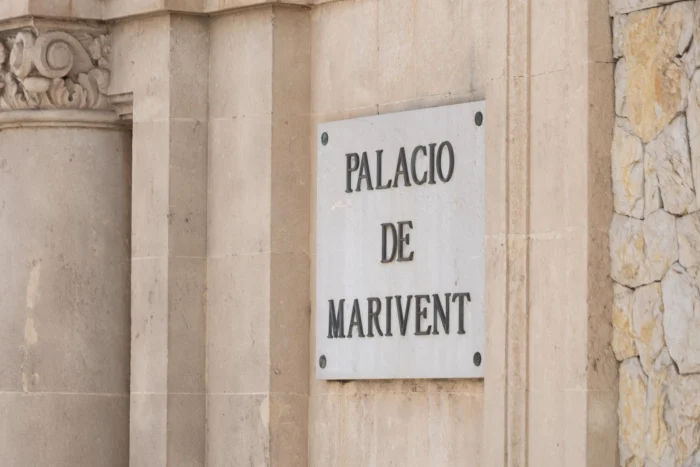Contratos fragmentados y fondos p&uacute;blicos: 500.000 euros m&aacute;s para reformar Marivent, el palacio expoliado