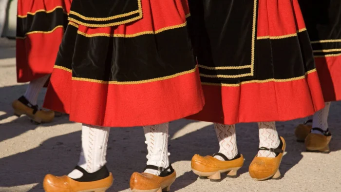 Folkloreando: La música tradicional palentina toma las calles con 500 escolares