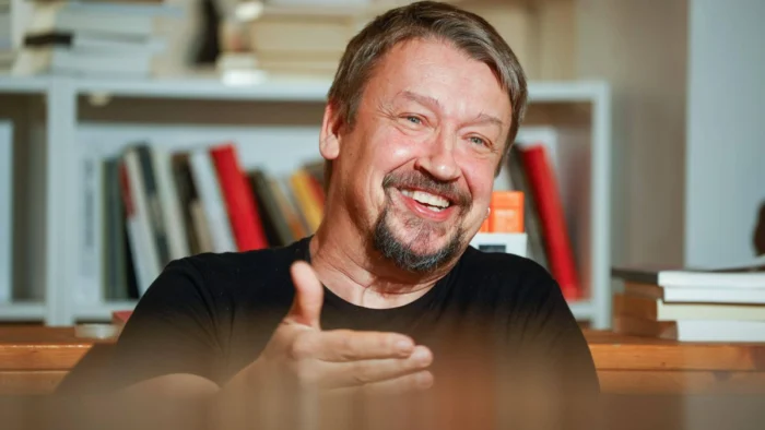 Xavi Dom&egrave;nech: "Las peleas personales no pueden ser la excusa para no unirse contra la extrema derecha"