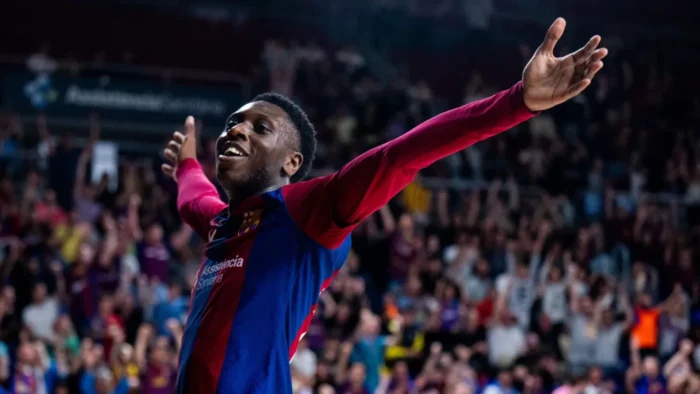 Touré renueva hasta el 2027