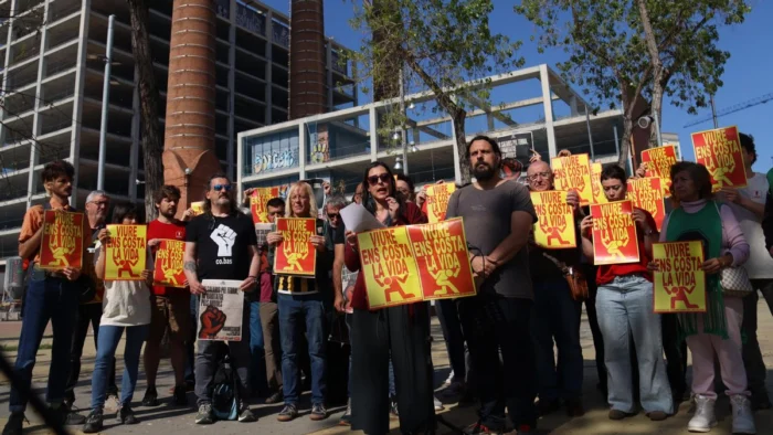 Sindicatos de inquilinos y de trabajadores se unen en Catalunya para avanzar hacia una huelga general en 2027