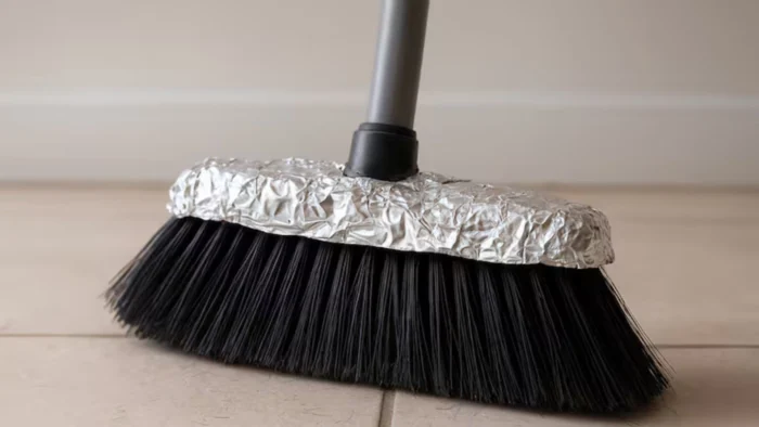 NUEVO TRUCO VIRAL: BARRER CON PAPEL ALUMINIO PARA UNA LIMPIEZA IMPECABLE