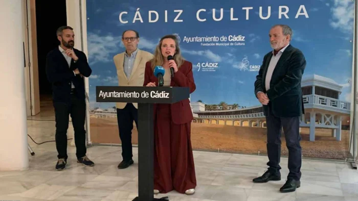 Rafael Canogar redefine la abstracción en la exposición “Huellas” en Cádiz