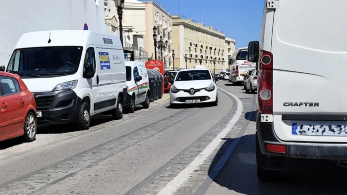 Caos circulatorio en Cádiz por obras en la calle Honduras, según Ahora Cádiz