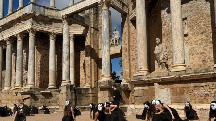 Mérida da la bienvenida a 12.000 estudiantes en el gran festival de teatro grecolatino